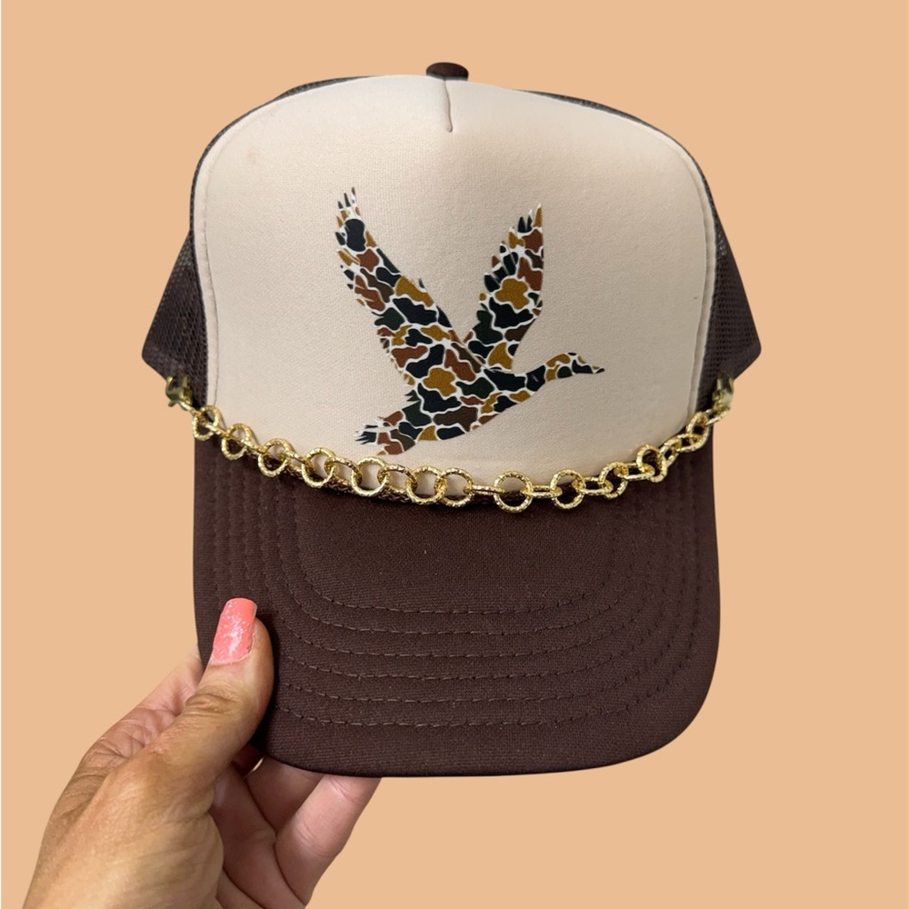 OTTO Brown and Cream Hat with Gold Chain Accent